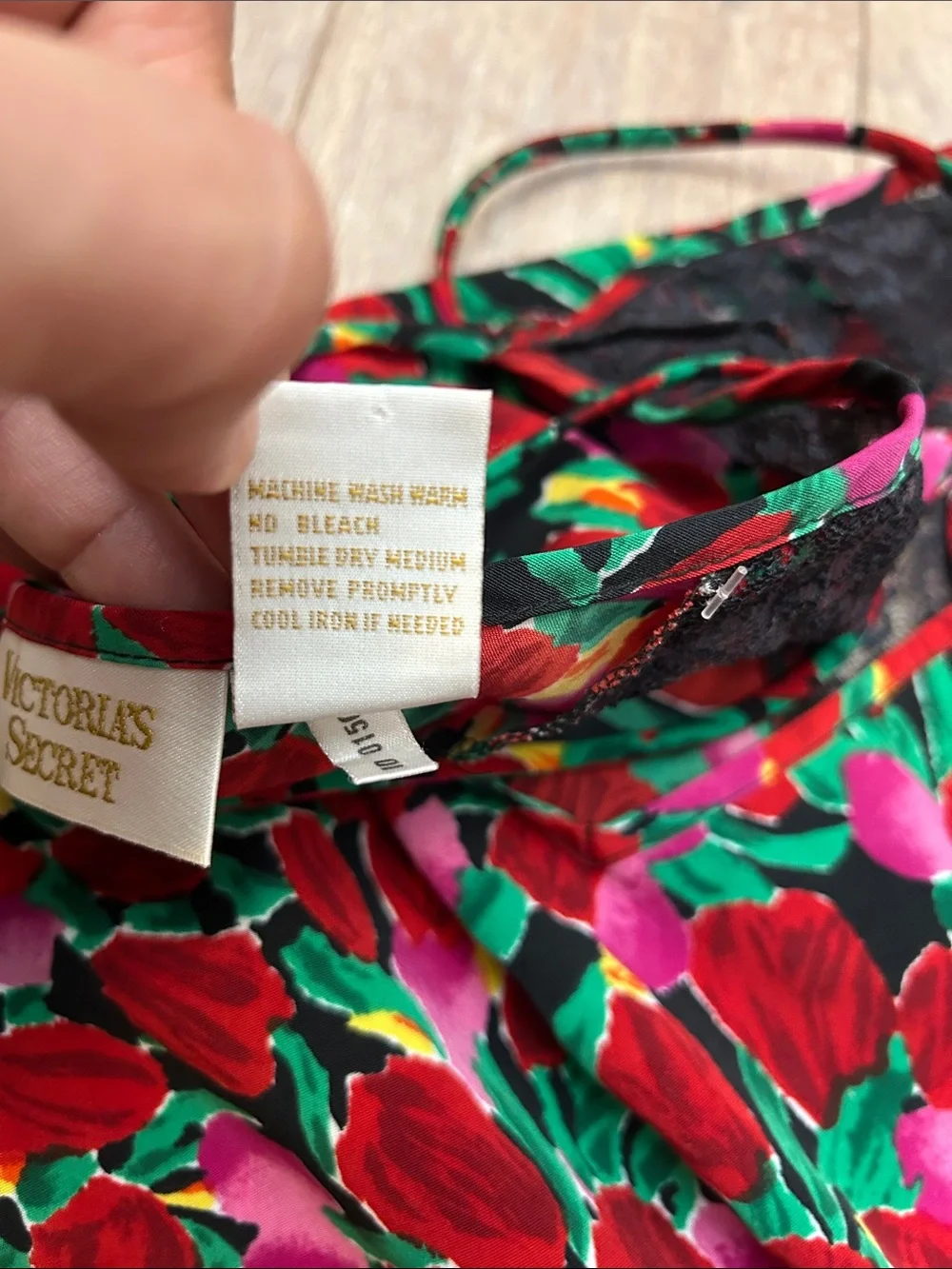 VTG Victoria's Secret Red & Green Floral Lace-Trim Slip size S golden label
